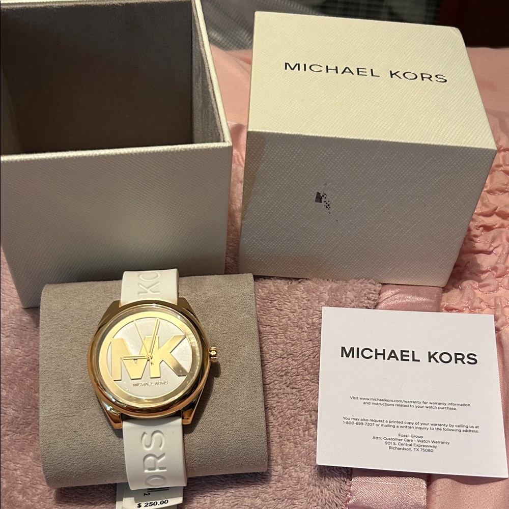 Michael Kors Gold-Tone Watch with White Strap ( Brand new with Batteries)